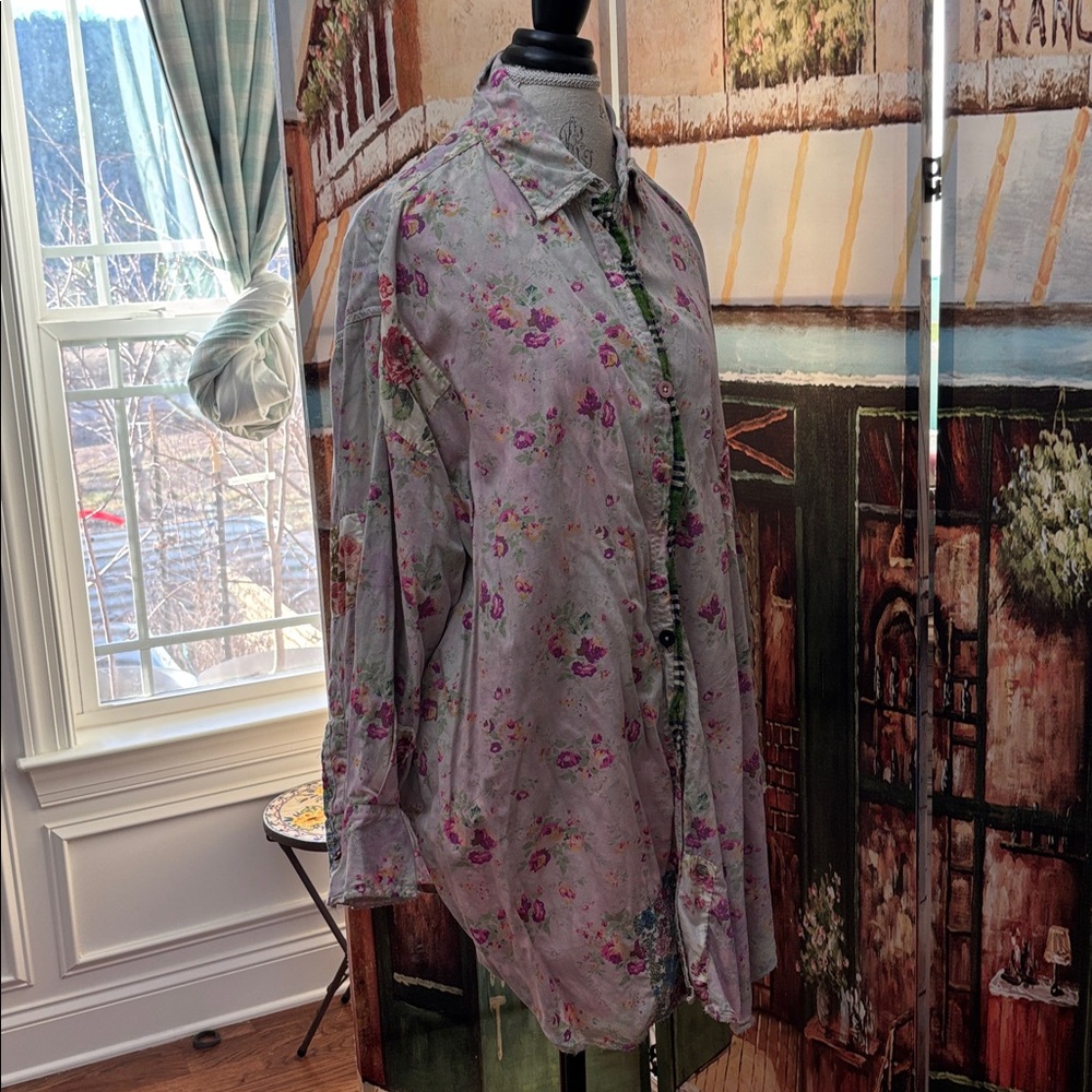 Magnolia Pearl Printed Boyfriend Shirt 1624
Pressed Flower, OS - Picture 15 of 16